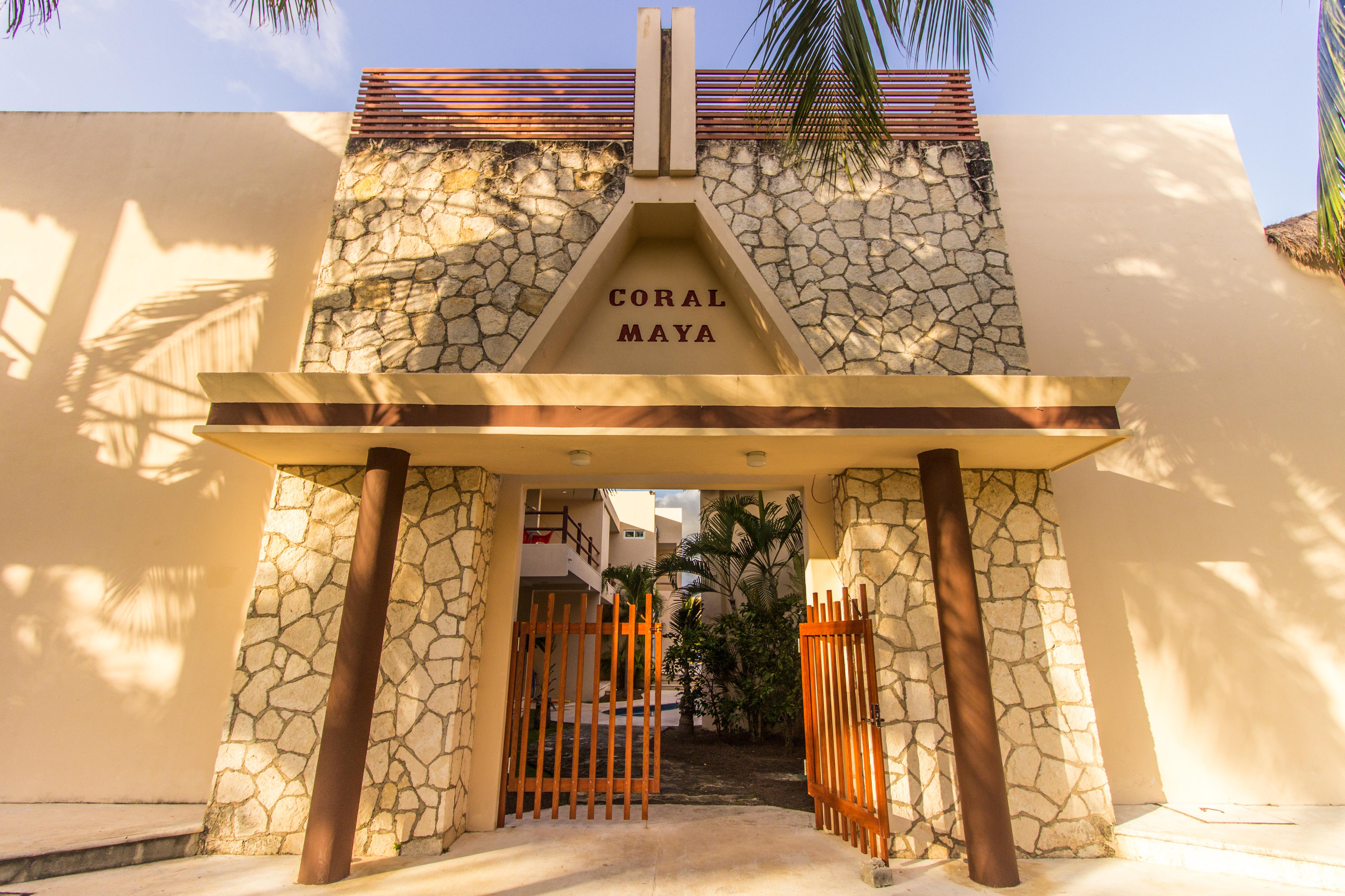 Coral Maya Stay Suites Пуерто Авентурас Екстериор снимка
