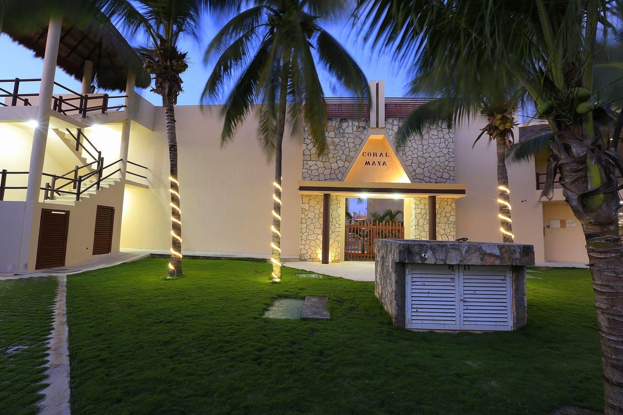 Coral Maya Stay Suites Пуерто Авентурас Екстериор снимка